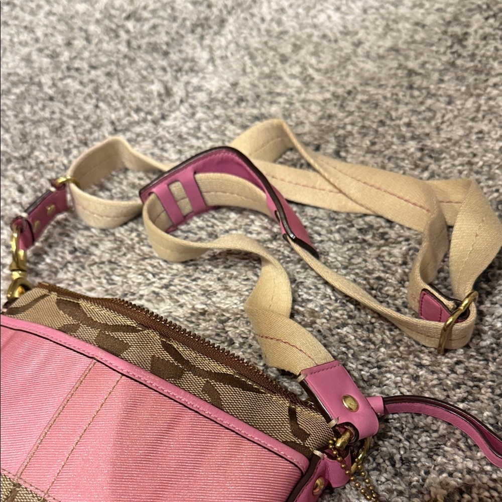 Coach Pink Tan Signature Crossbody Bag Hangtag purse designer handbag vintage - Picture 9 of 9